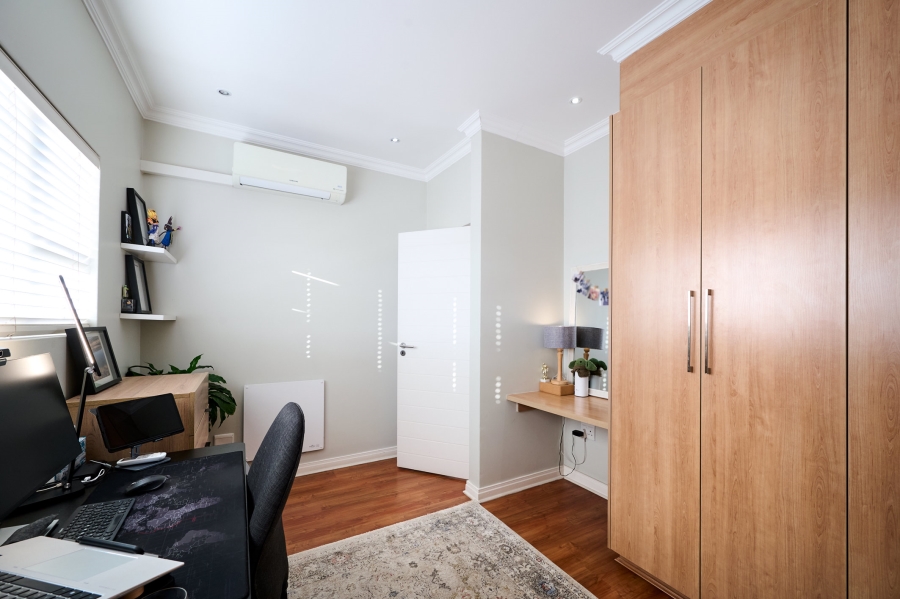 3 Bedroom Property for Sale in Waterfall Country Village Gauteng