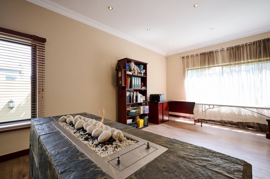 3 Bedroom Property for Sale in Carlswald North Estate Gauteng