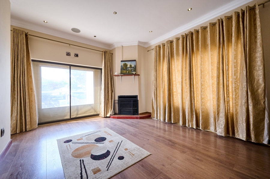 3 Bedroom Property for Sale in Carlswald North Estate Gauteng