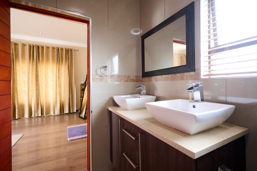 3 Bedroom Property for Sale in Carlswald North Estate Gauteng