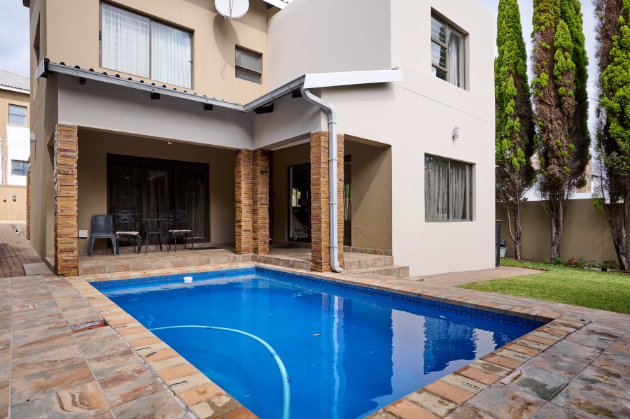 3 Bedroom Property for Sale in Carlswald North Estate Gauteng
