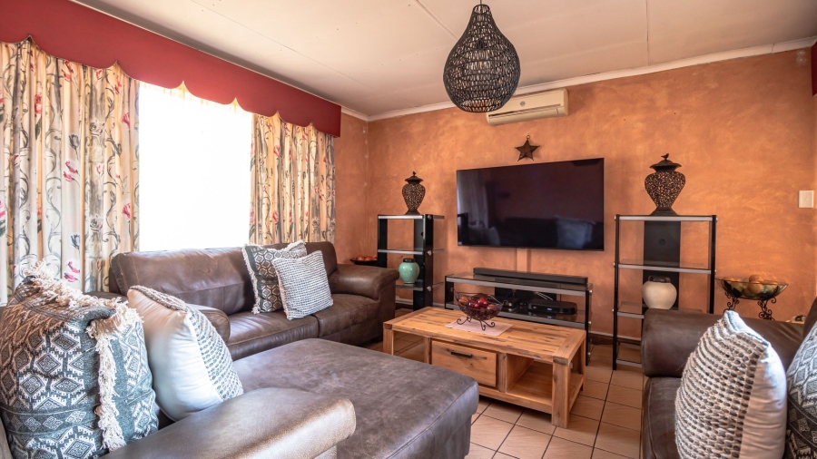 4 Bedroom Property for Sale in Croydon Gauteng