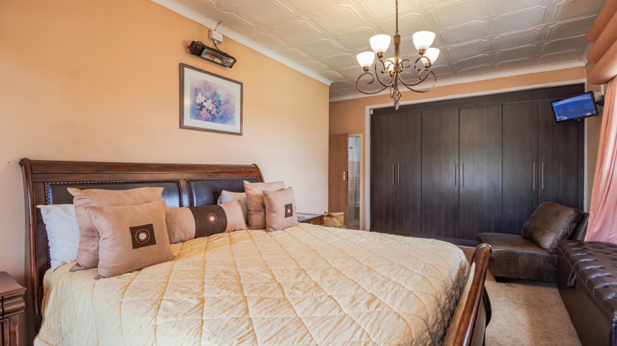 4 Bedroom Property for Sale in Croydon Gauteng