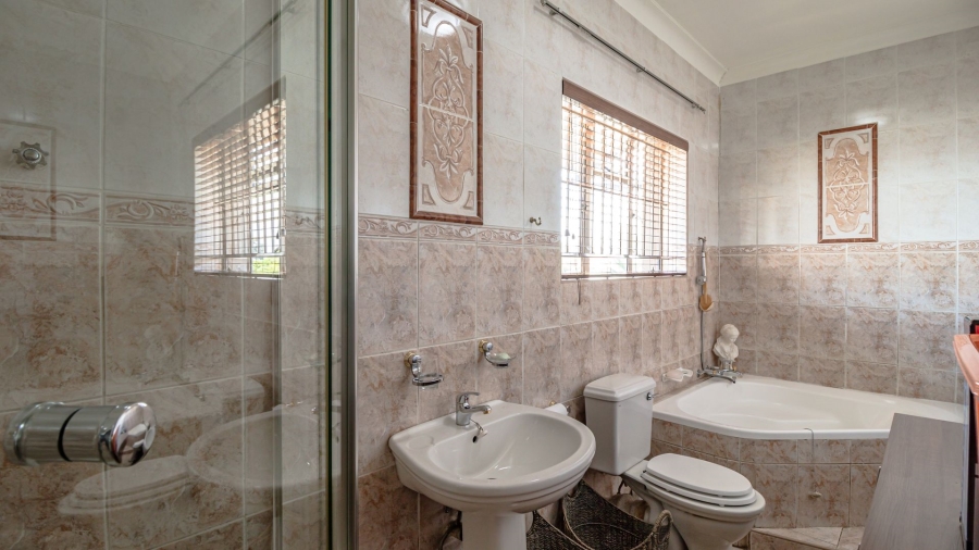 4 Bedroom Property for Sale in Croydon Gauteng