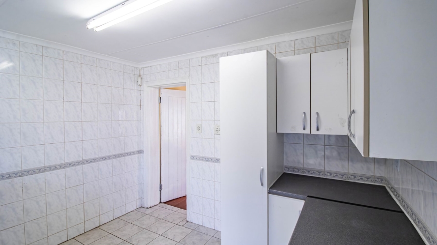 To Let 3 Bedroom Property for Rent in La Rochelle Gauteng