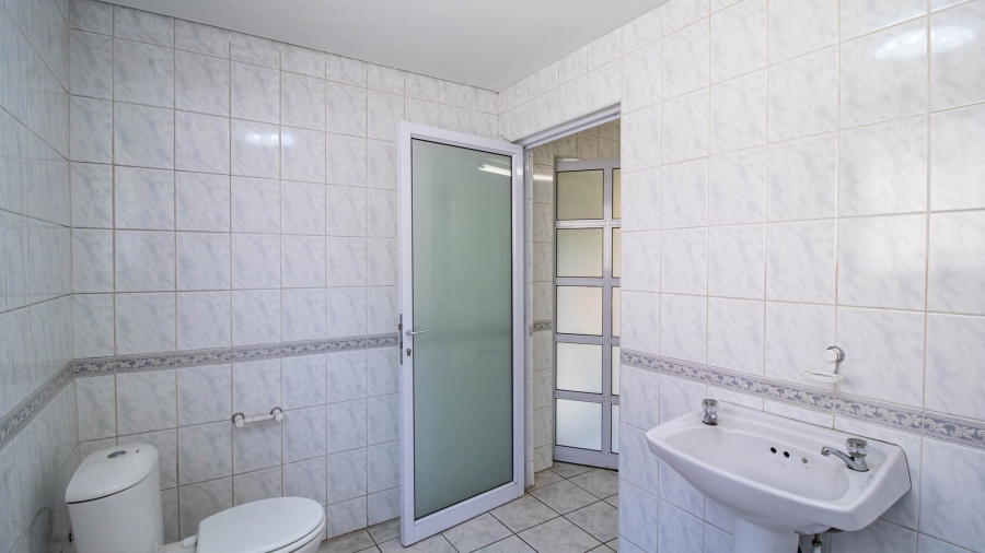 To Let 3 Bedroom Property for Rent in La Rochelle Gauteng