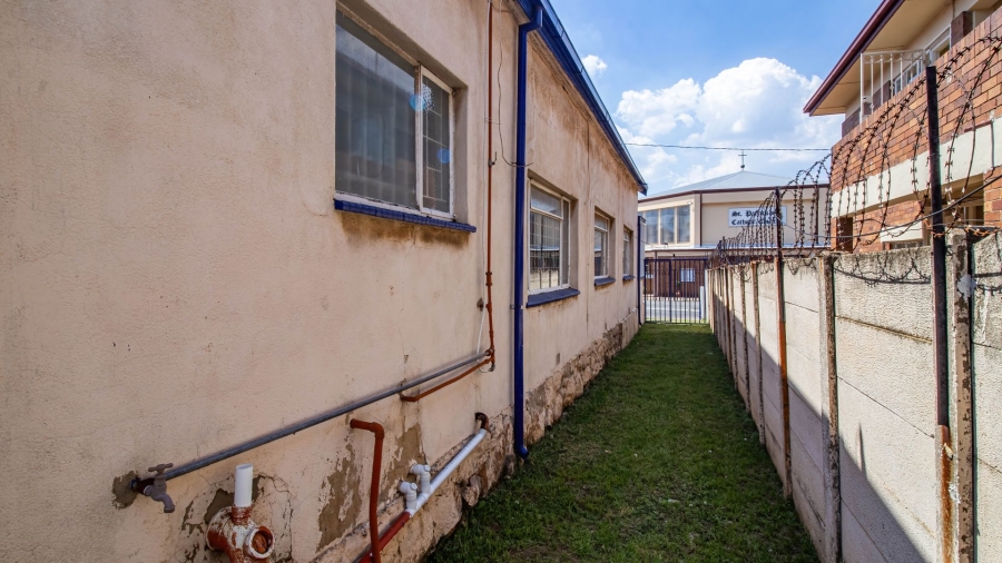 To Let 3 Bedroom Property for Rent in La Rochelle Gauteng