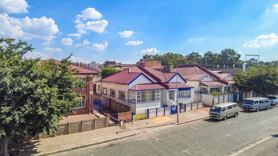 To Let 3 Bedroom Property for Rent in La Rochelle Gauteng