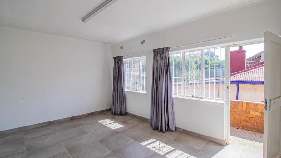 To Let 3 Bedroom Property for Rent in La Rochelle Gauteng