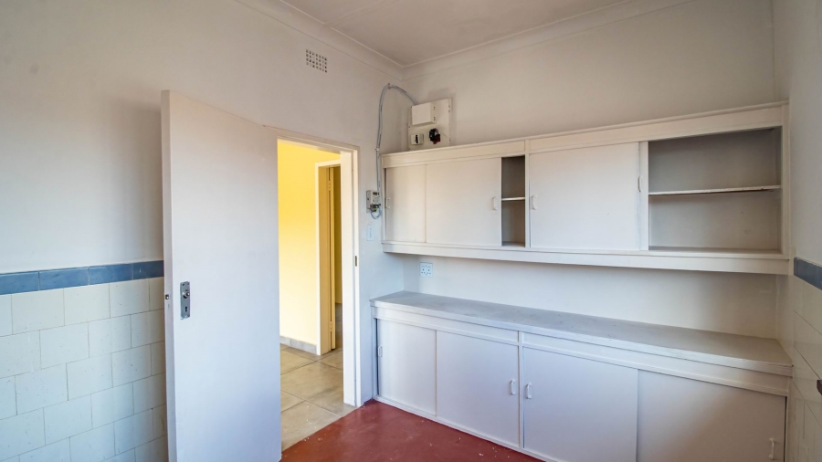 To Let 3 Bedroom Property for Rent in La Rochelle Gauteng