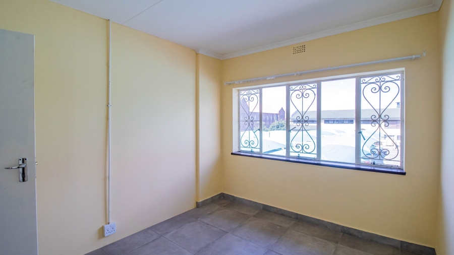 To Let 3 Bedroom Property for Rent in La Rochelle Gauteng