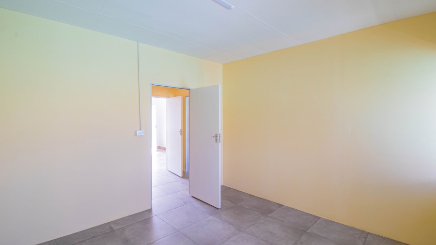 To Let 3 Bedroom Property for Rent in La Rochelle Gauteng