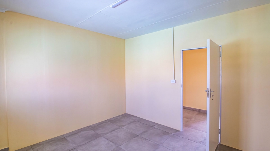 To Let 3 Bedroom Property for Rent in La Rochelle Gauteng