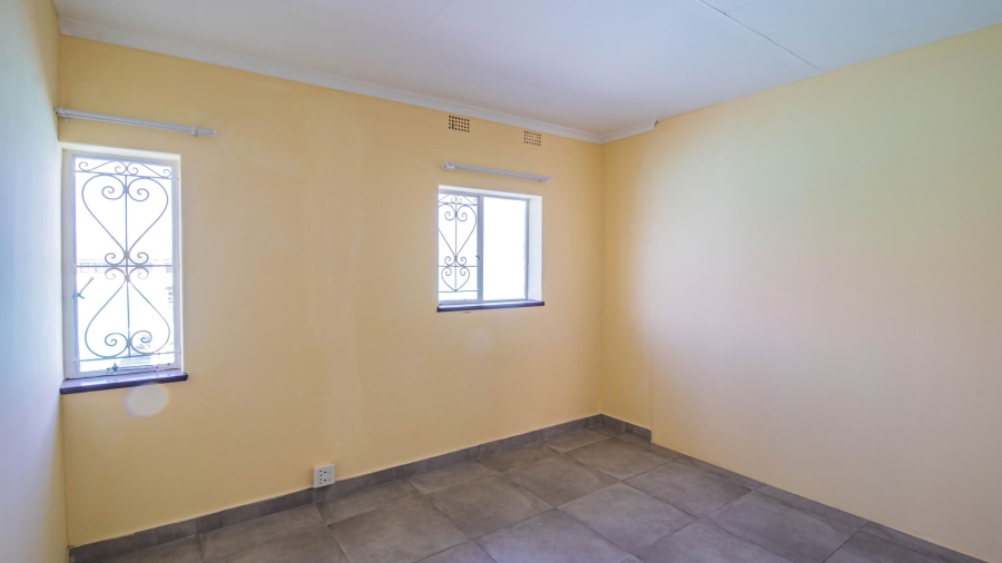 To Let 3 Bedroom Property for Rent in La Rochelle Gauteng