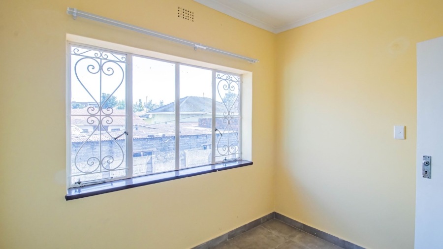 To Let 3 Bedroom Property for Rent in La Rochelle Gauteng