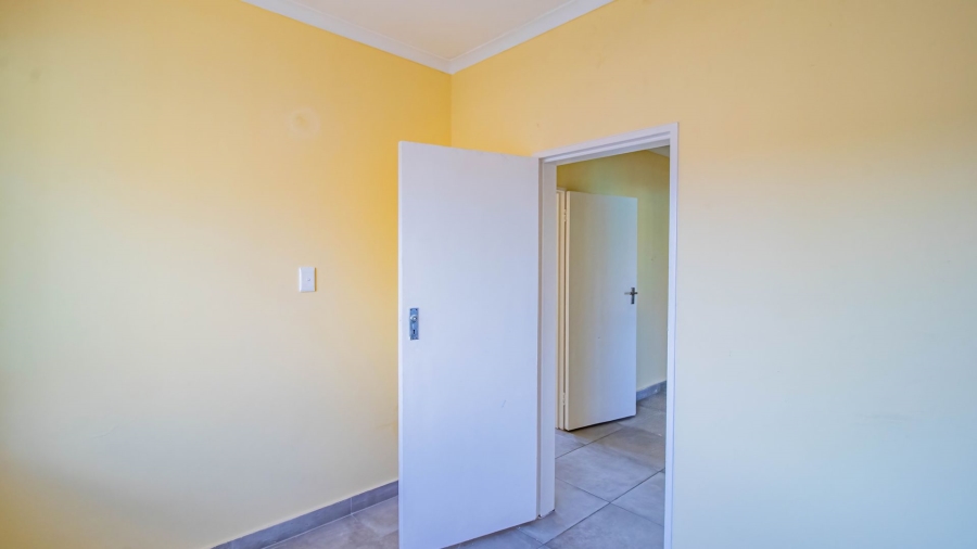 To Let 3 Bedroom Property for Rent in La Rochelle Gauteng