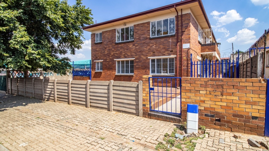 To Let 3 Bedroom Property for Rent in La Rochelle Gauteng
