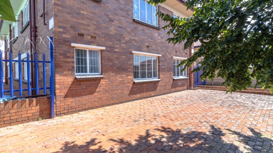 1 Bedroom Property for Sale in La Rochelle Gauteng