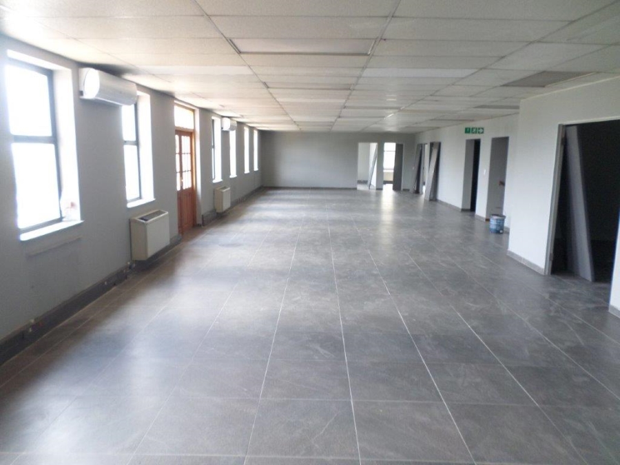 To Let commercial Property for Rent in Randjespark Gauteng