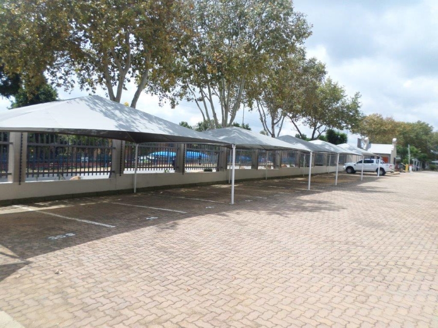 To Let commercial Property for Rent in Randjespark Gauteng