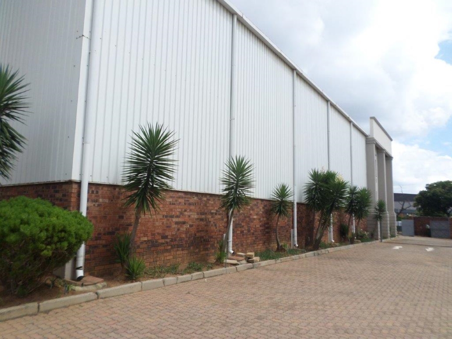 To Let commercial Property for Rent in Randjespark Gauteng