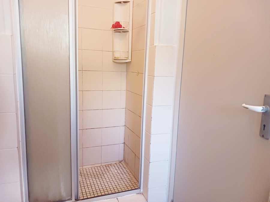 2 Bedroom Property for Sale in Windsor East Gauteng