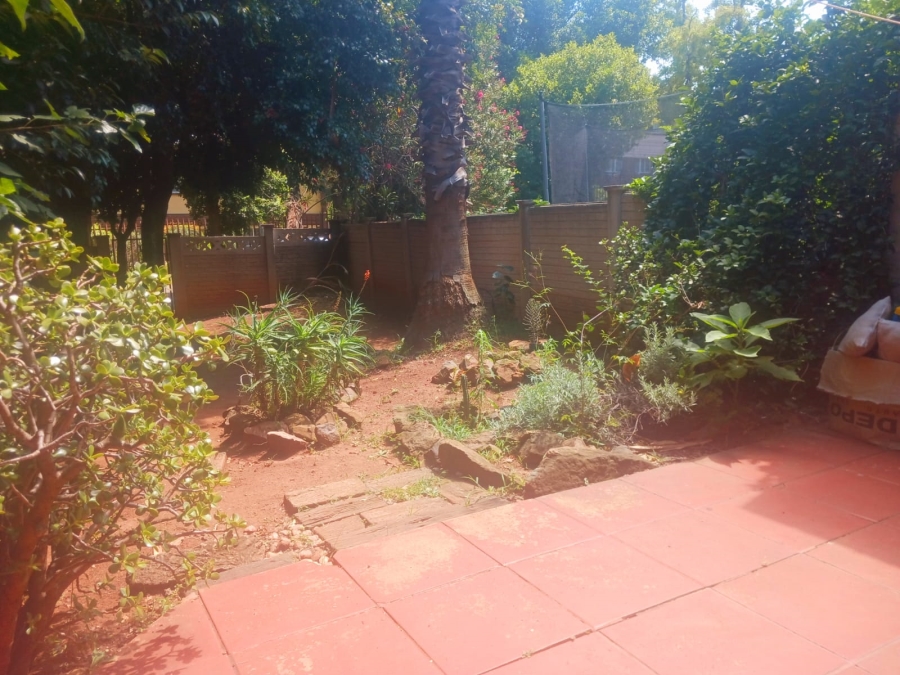 2 Bedroom Property for Sale in Windsor East Gauteng