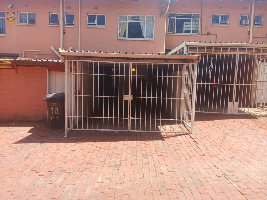 2 Bedroom Property for Sale in Windsor East Gauteng