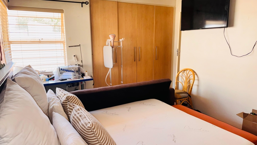 2 Bedroom Property for Sale in Woodmead Gauteng