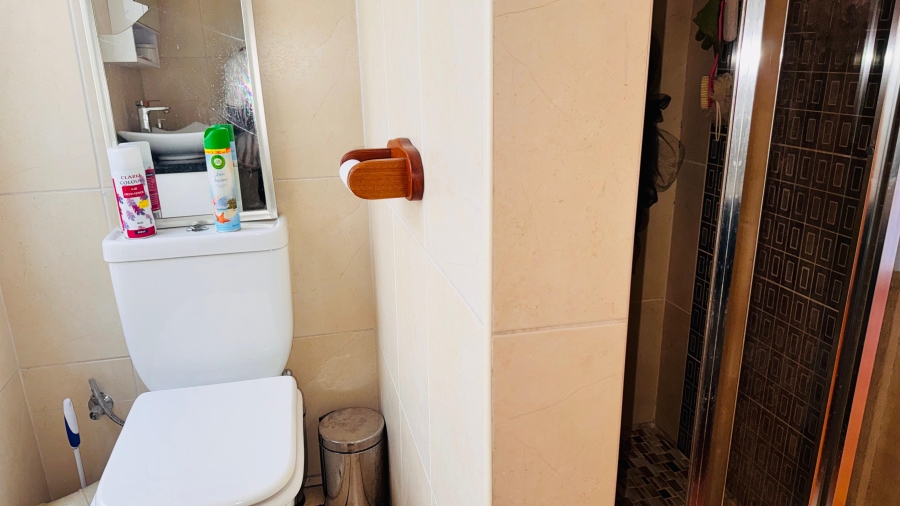 2 Bedroom Property for Sale in Woodmead Gauteng