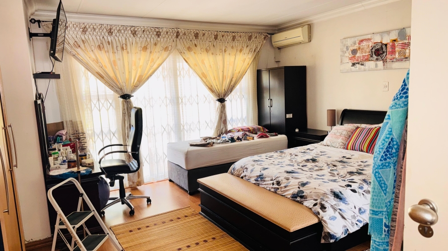 2 Bedroom Property for Sale in Woodmead Gauteng