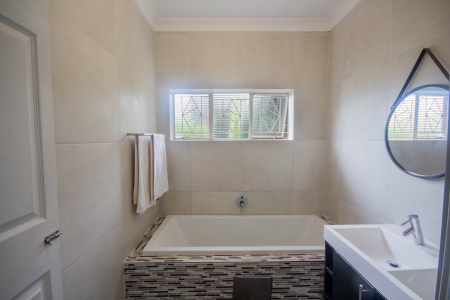 3 Bedroom Property for Sale in Parkdene Gauteng