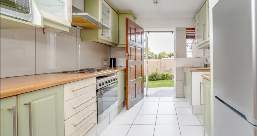 2 Bedroom Property for Sale in Sundowner Gauteng