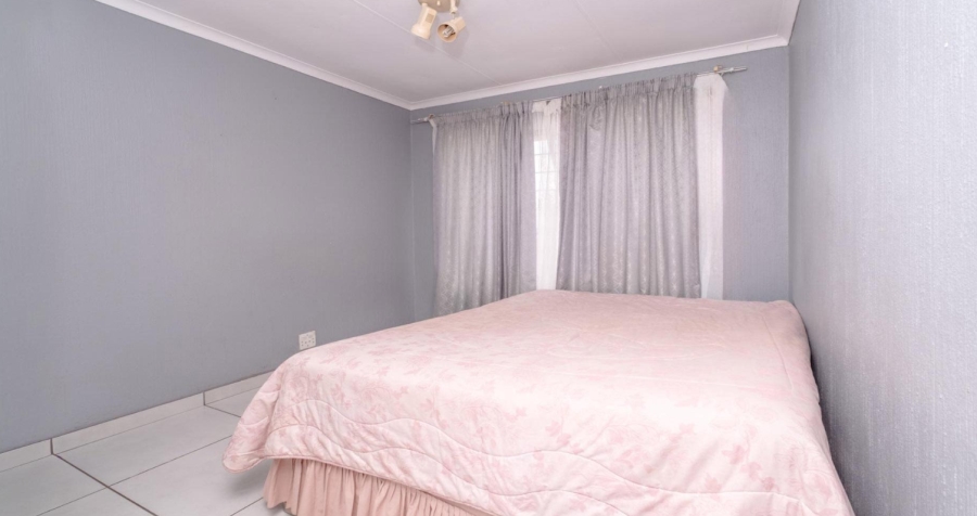 2 Bedroom Property for Sale in Sundowner Gauteng