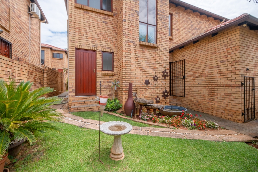 4 Bedroom Property for Sale in Willowbrook Gauteng