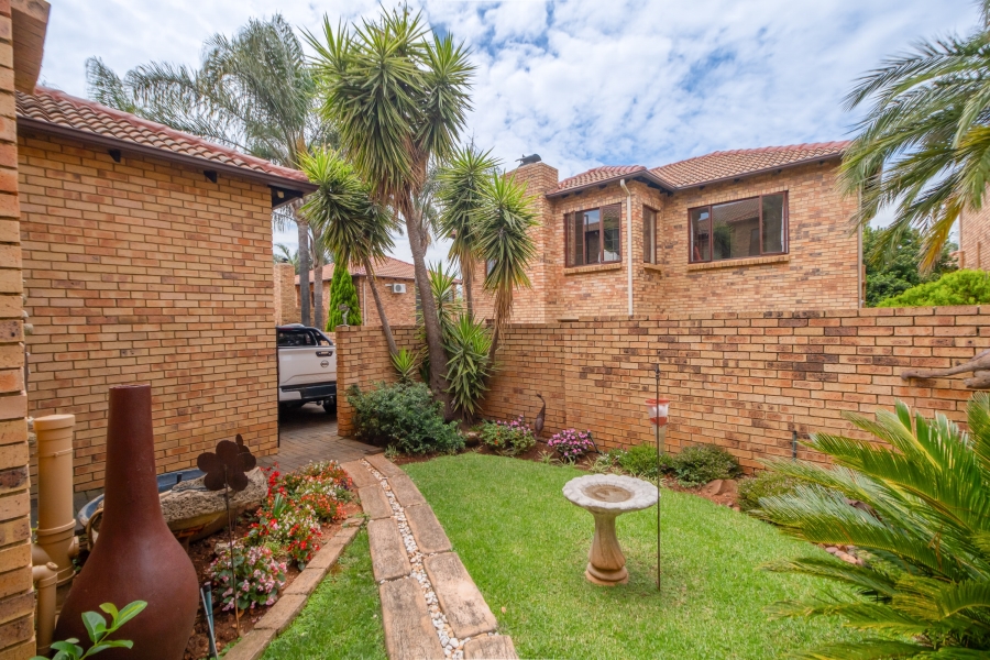 4 Bedroom Property for Sale in Willowbrook Gauteng