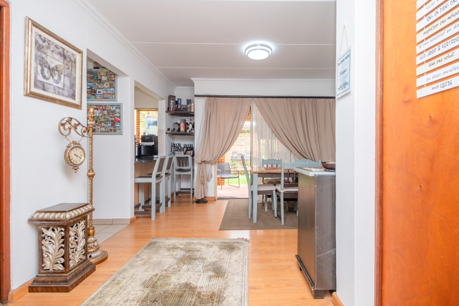 4 Bedroom Property for Sale in Willowbrook Gauteng