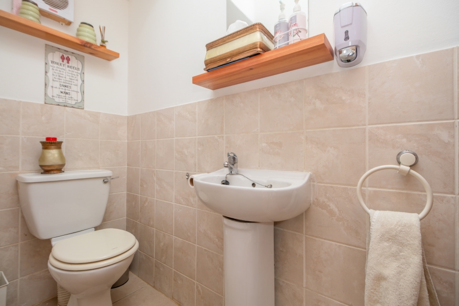 4 Bedroom Property for Sale in Willowbrook Gauteng