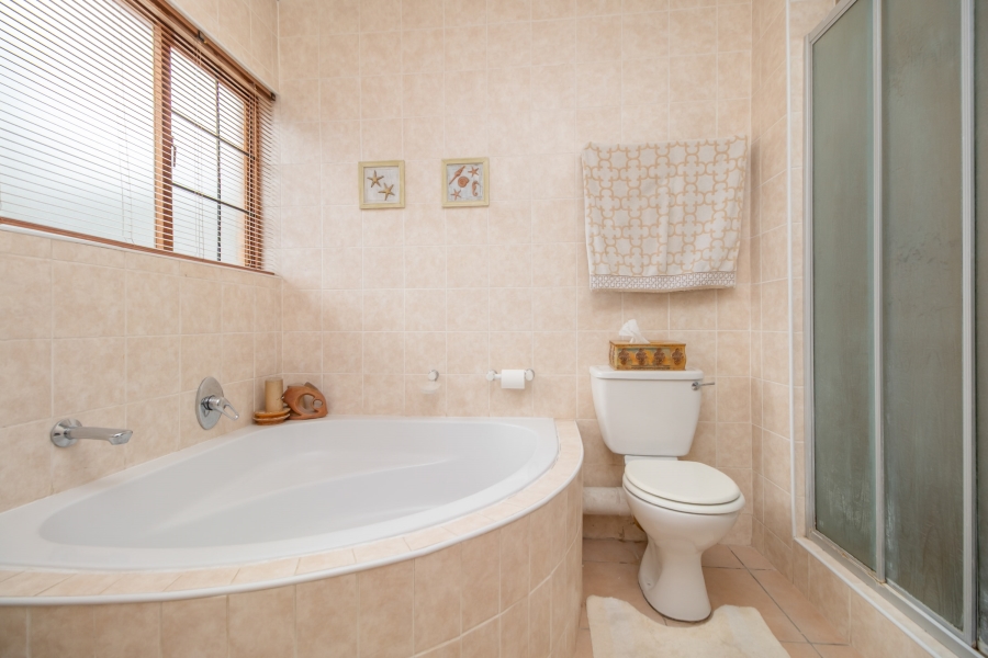 4 Bedroom Property for Sale in Willowbrook Gauteng