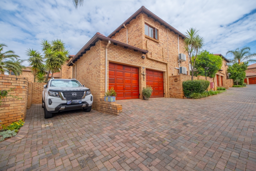 4 Bedroom Property for Sale in Willowbrook Gauteng