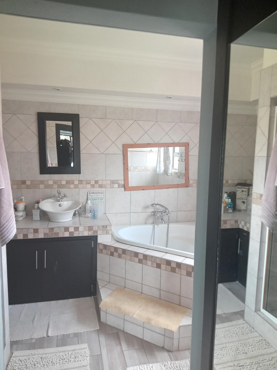4 Bedroom Property for Sale in Kensington Gauteng
