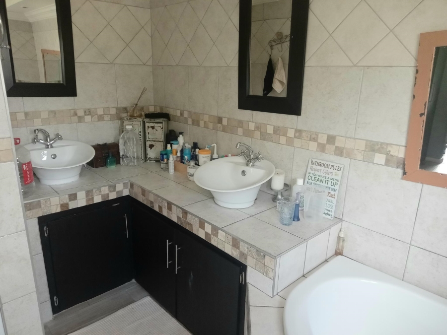 4 Bedroom Property for Sale in Kensington Gauteng