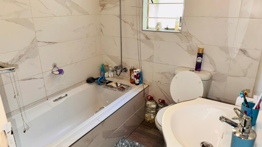 3 Bedroom Property for Sale in Douglasdale Gauteng