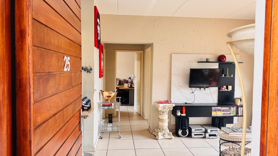 2 Bedroom Property for Sale in Douglasdale Gauteng