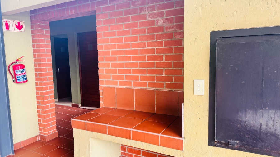 2 Bedroom Property for Sale in Douglasdale Gauteng