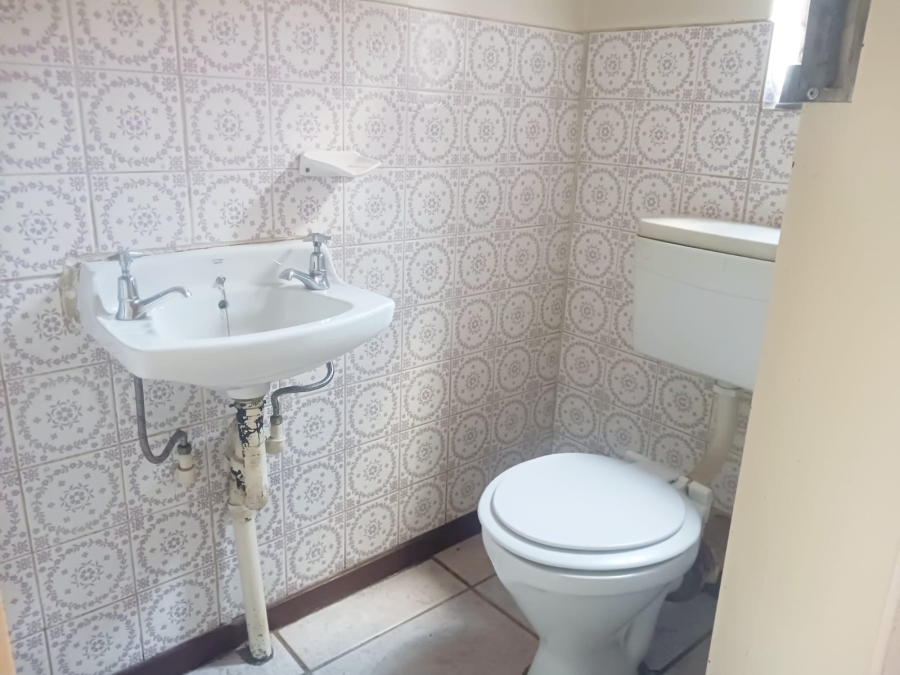 2 Bedroom Property for Sale in Windsor West Gauteng