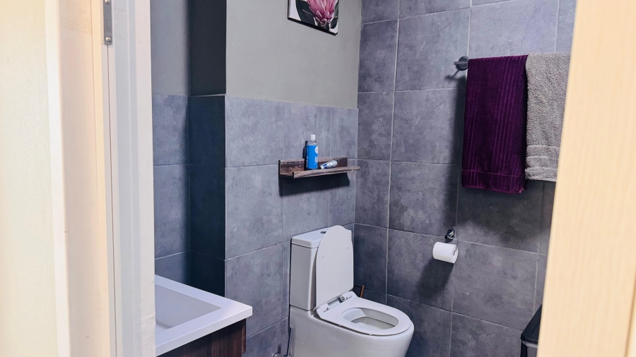 2 Bedroom Property for Sale in Noordhang Gauteng