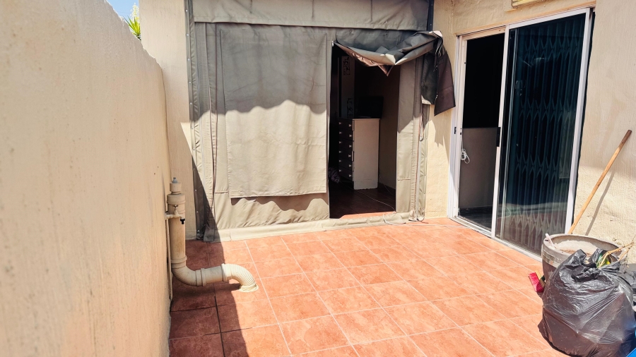 2 Bedroom Property for Sale in Noordhang Gauteng