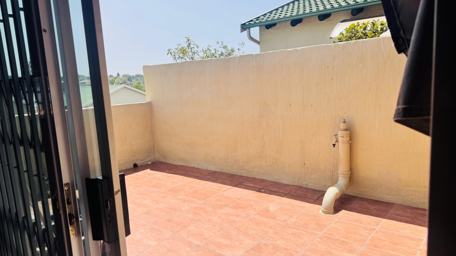 2 Bedroom Property for Sale in Noordhang Gauteng
