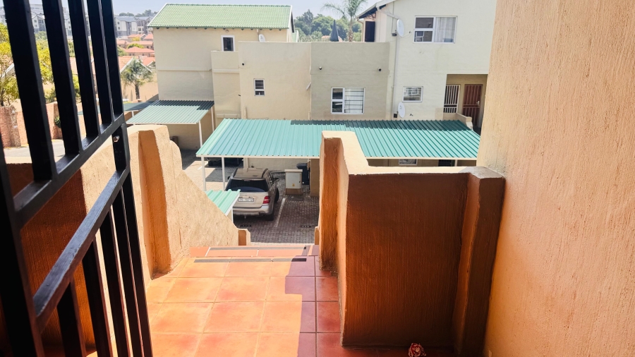 2 Bedroom Property for Sale in Noordhang Gauteng
